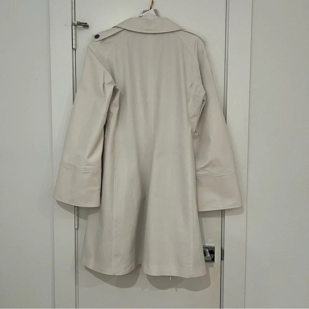 Burberry Trench Classic Cream with Belt - Picture 8 of 14